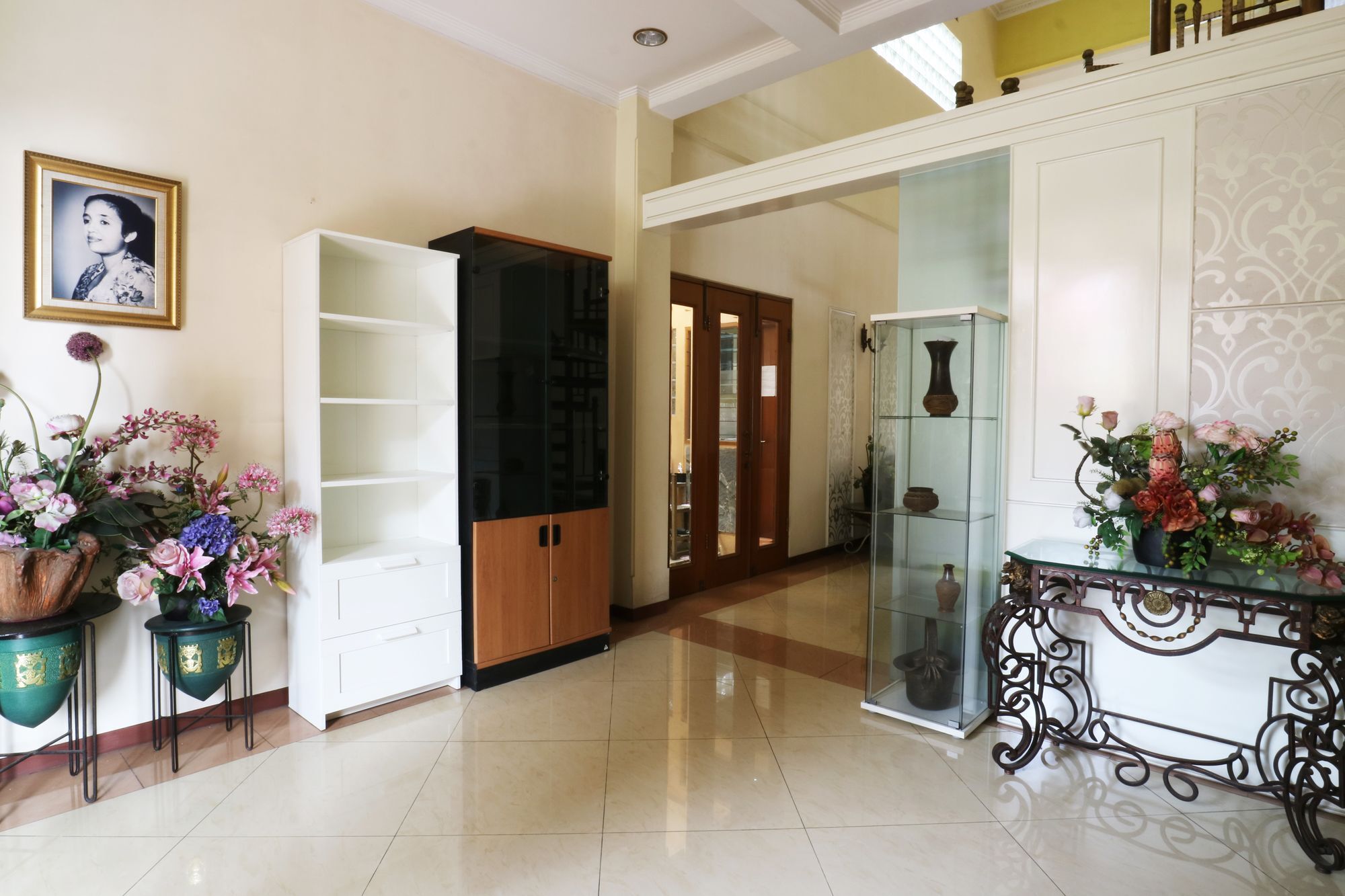 Maharani Guesthouse Tebet Syariah Jakarta Exterior photo