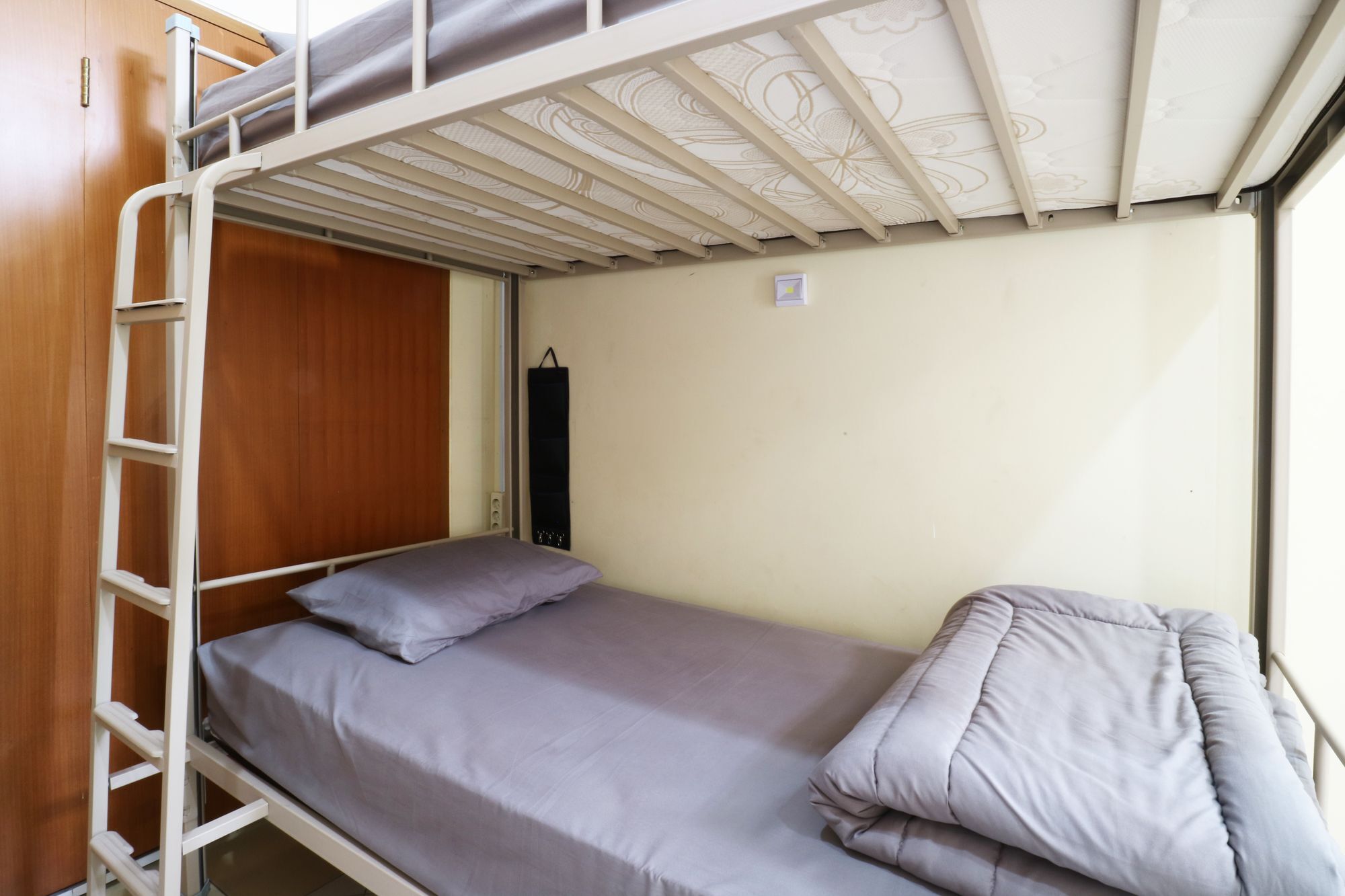 Maharani Guesthouse Tebet Syariah Jakarta Exterior photo